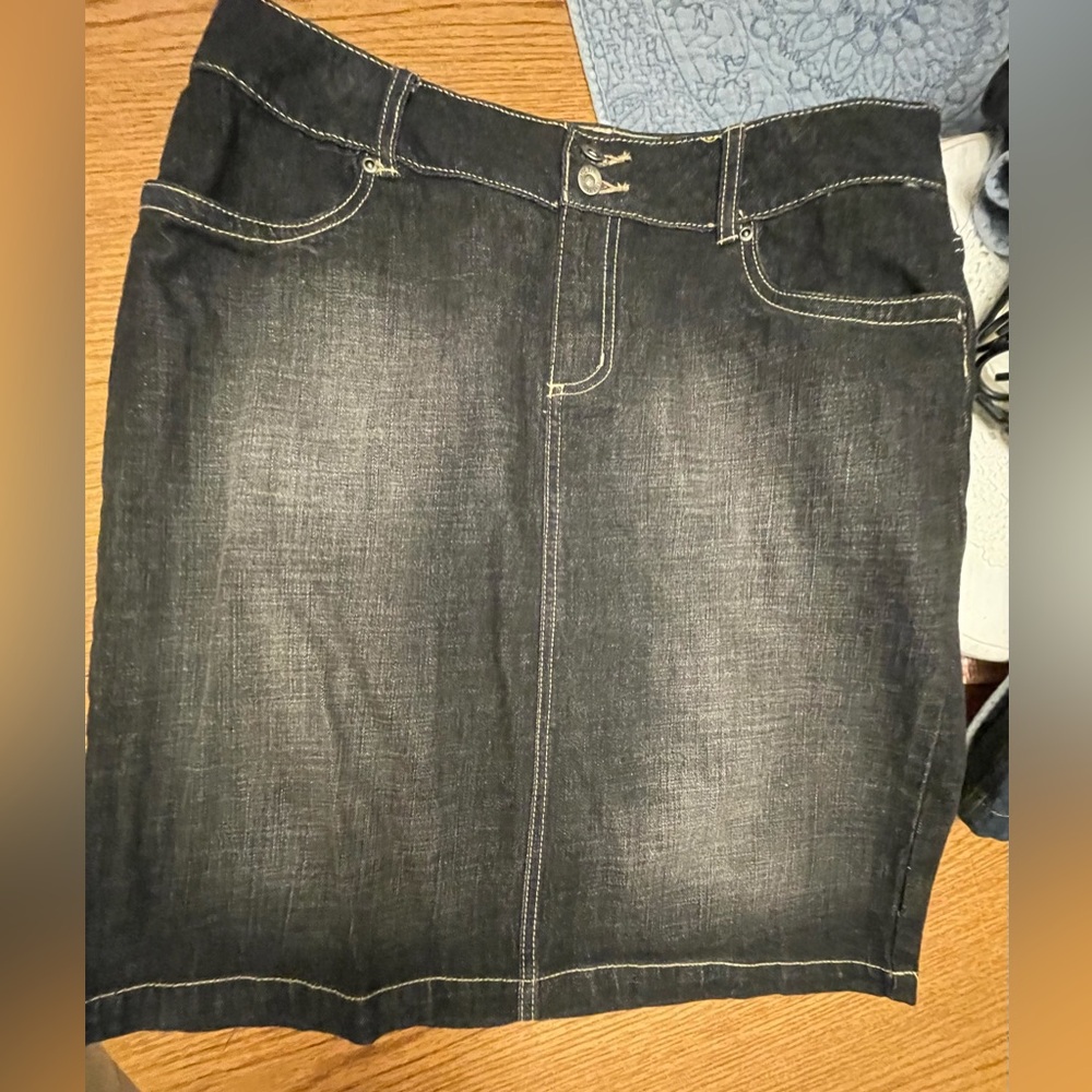 Liz & Co Mini Skirt Womens Size 10 black wash Denim/jean mini skirt NWOT